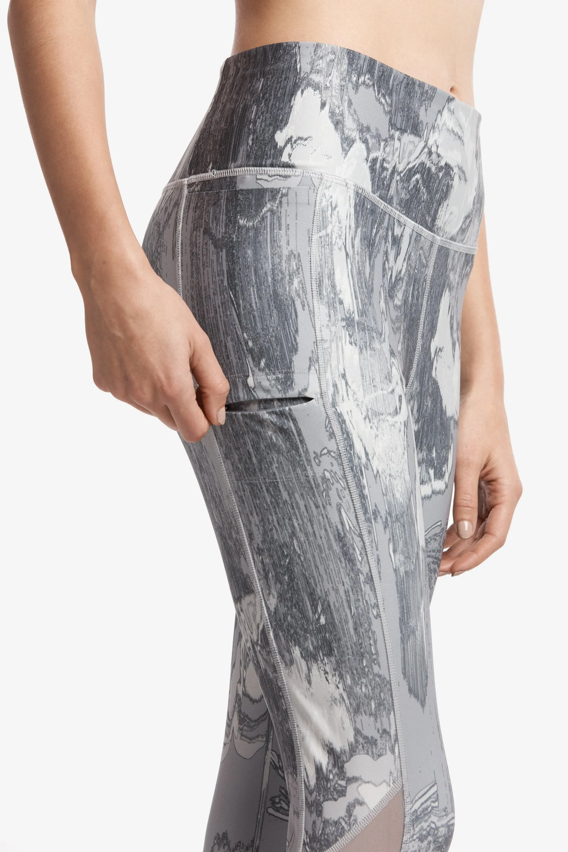 BURST ANKLE LEGGING