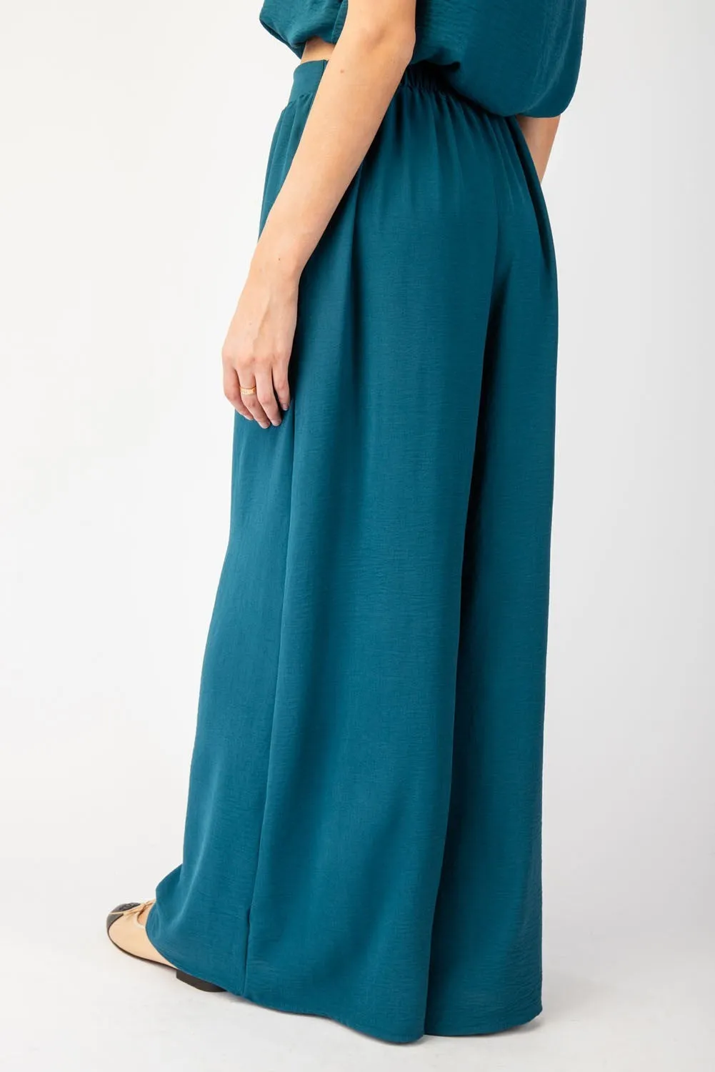 •CRINKLE WOVEN WIDE LEG PANTS - TEAL•