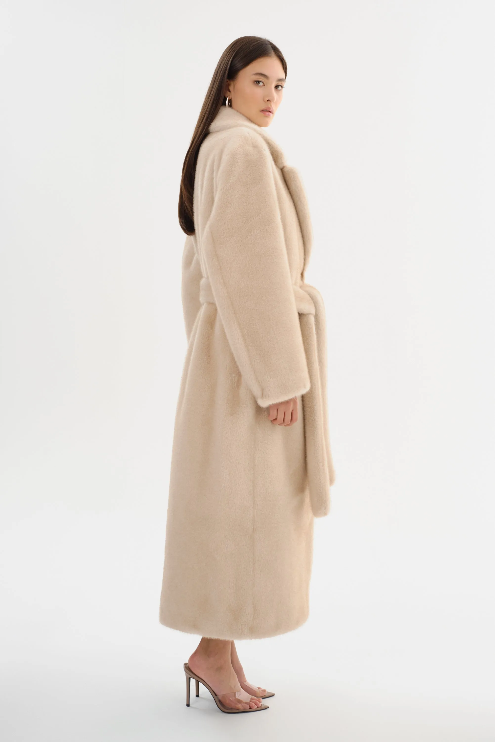 DARELLE | Oversized Faux Fur Maxi Coat
