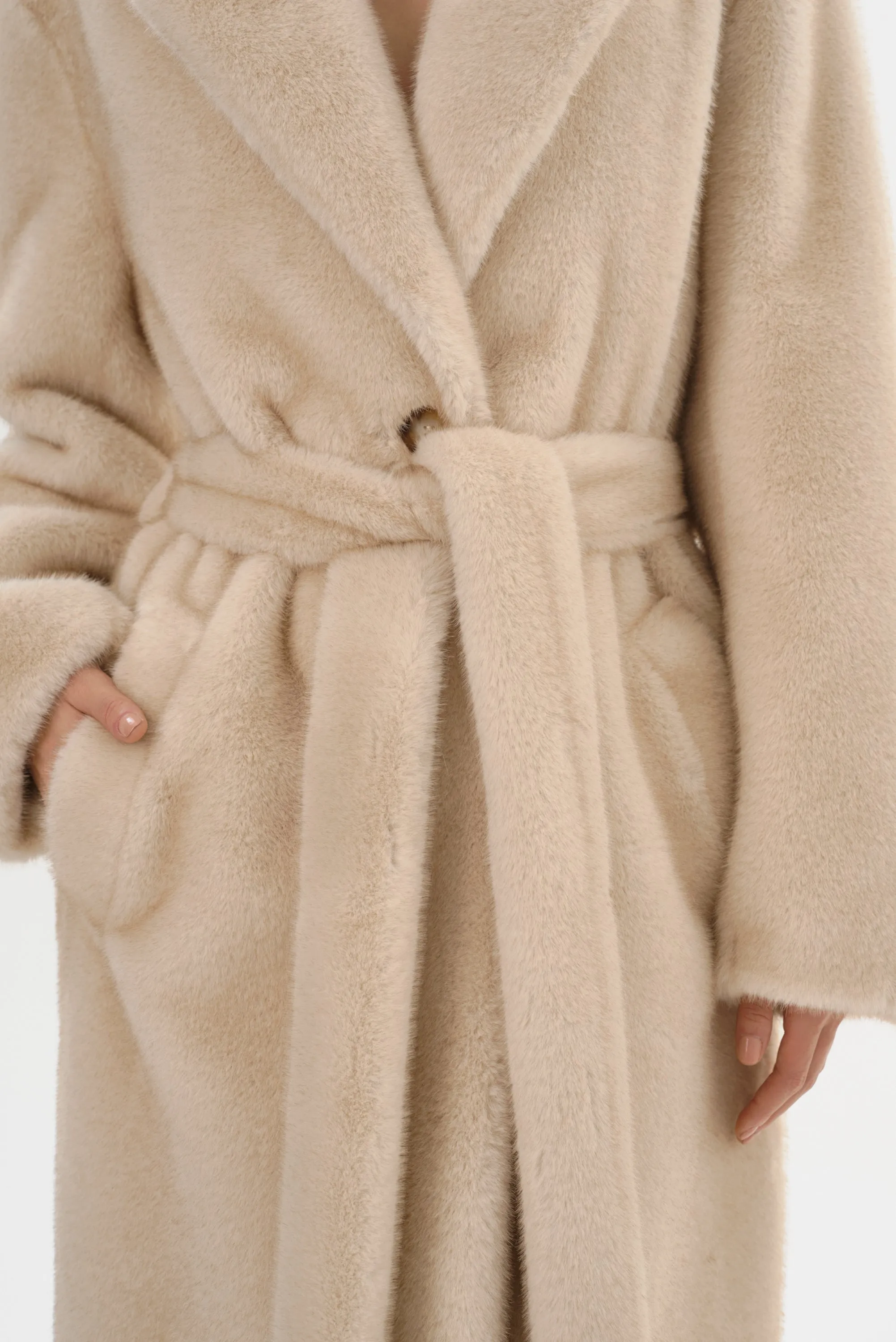 DARELLE | Oversized Faux Fur Maxi Coat