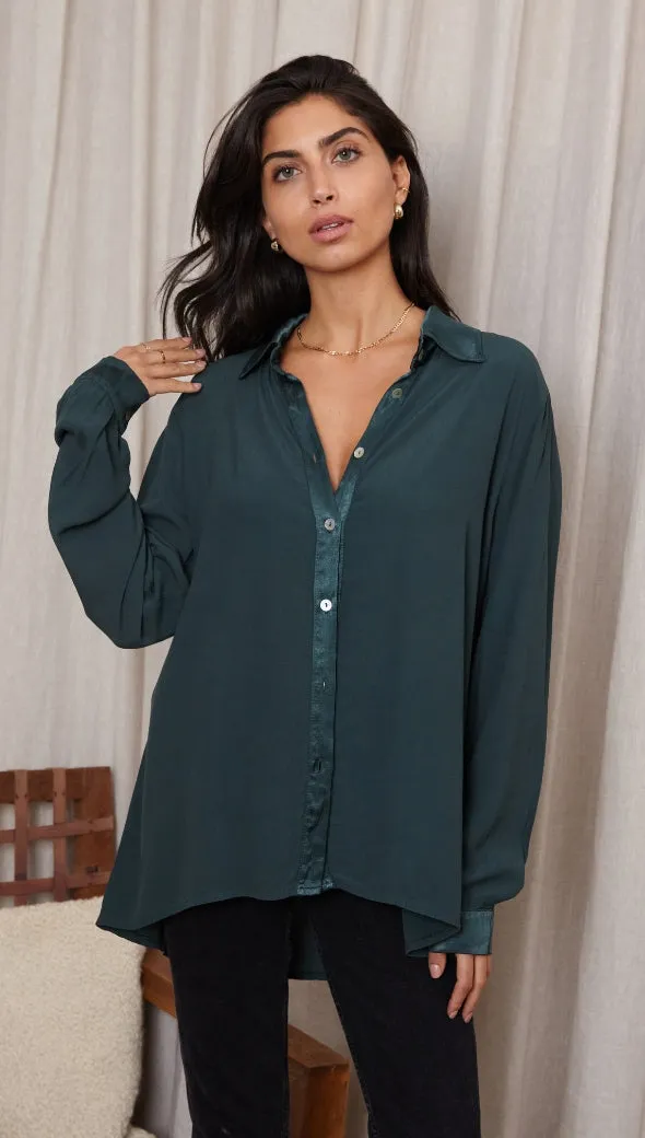 ROMY SATIN CREPE SHIRT - EMERALD