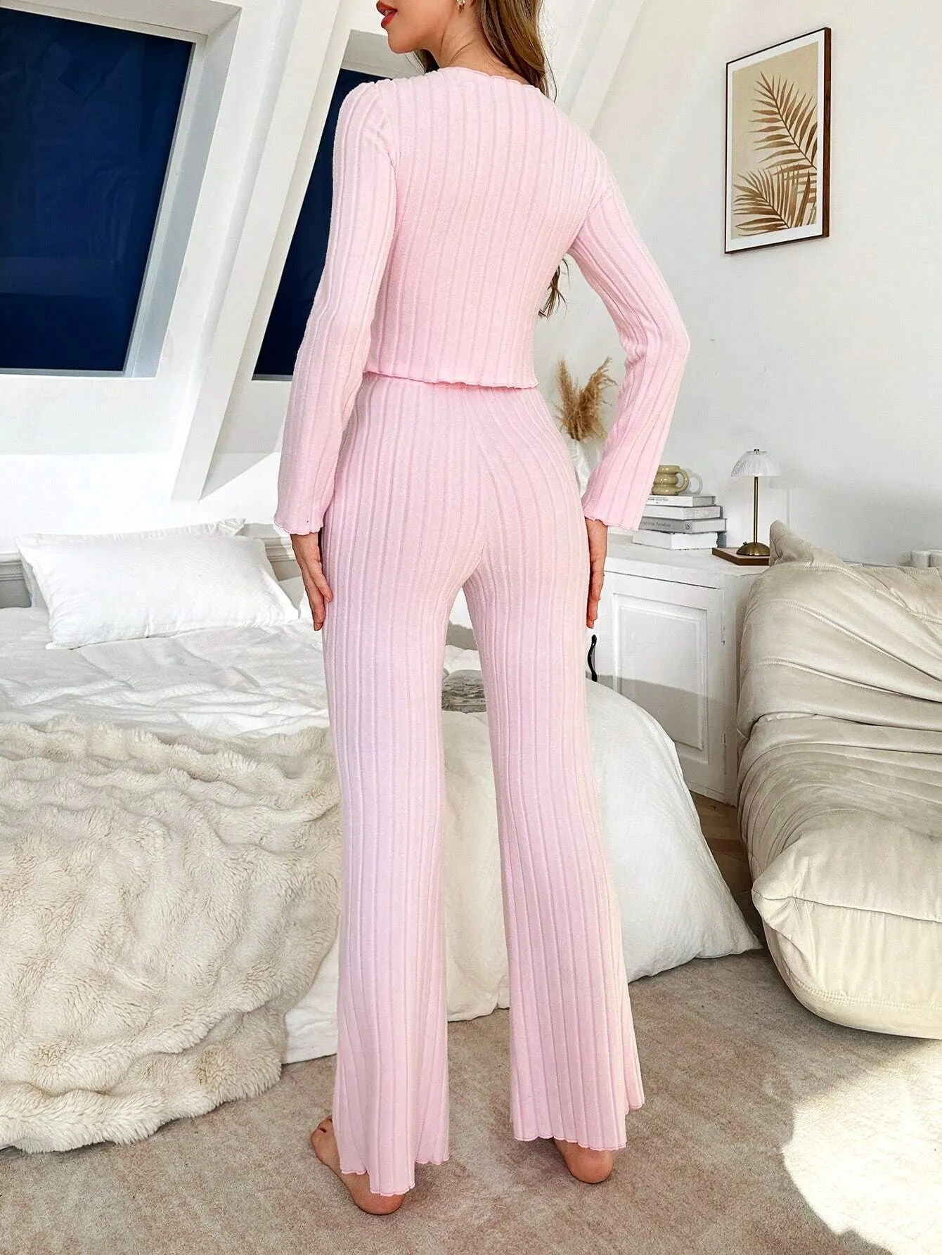 SHEIN 1set Women Solid Color Fleece V-Neck Fitted Long Sleeve Top And Pants Pajama Set