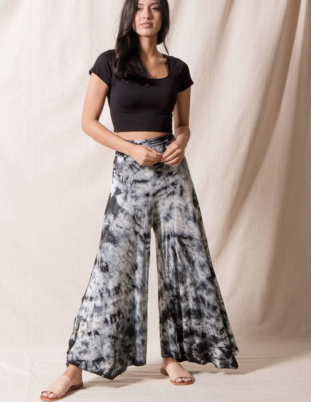 Tie-Dye Flowy Crop Pants