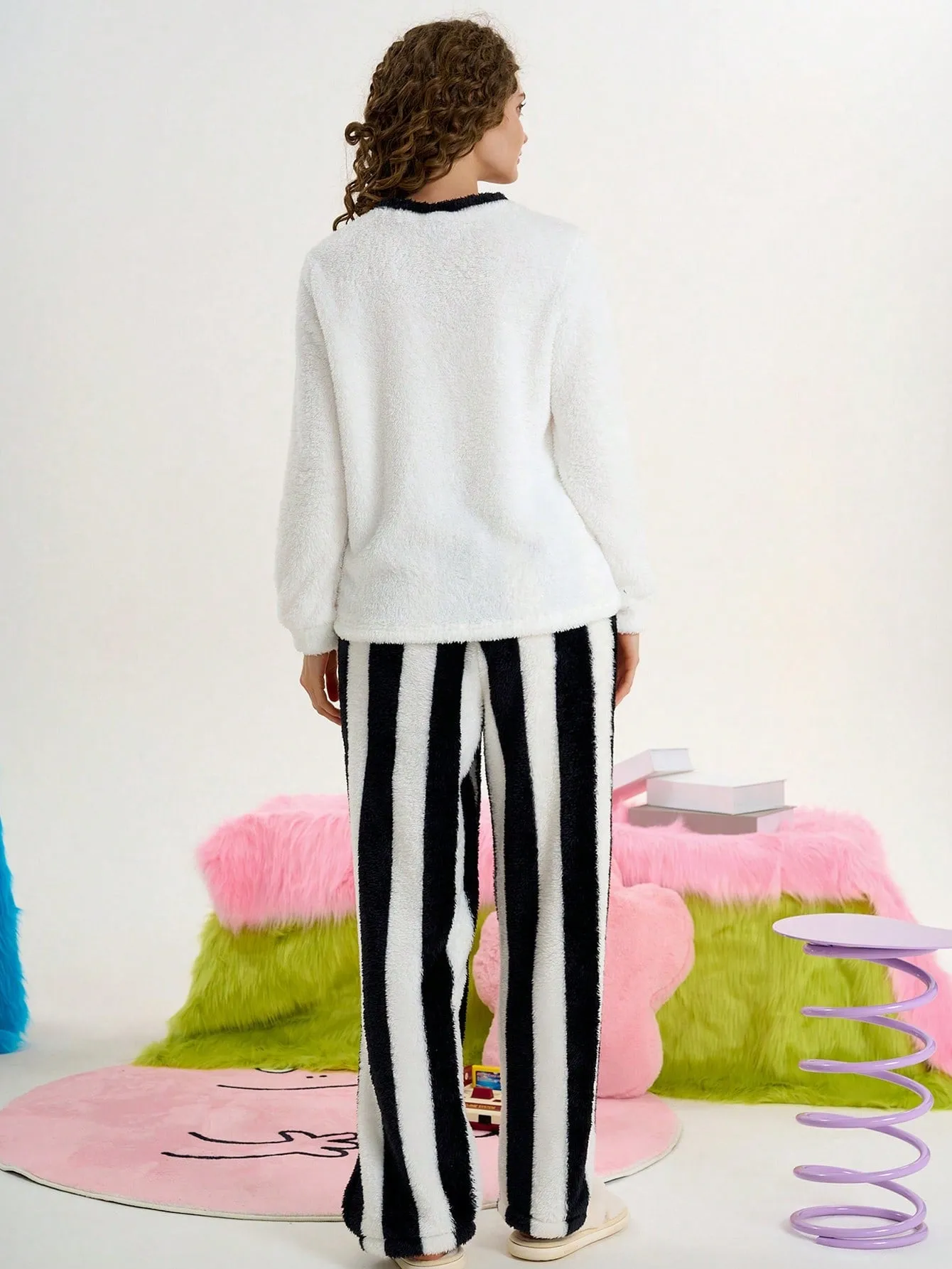 Warm Bow Decor Top And Striped Pants Fleece Pajama Set