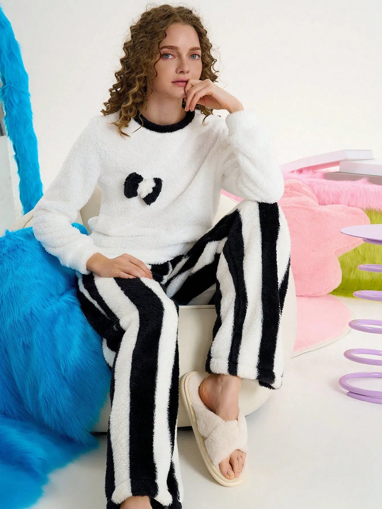 Warm Bow Decor Top And Striped Pants Fleece Pajama Set