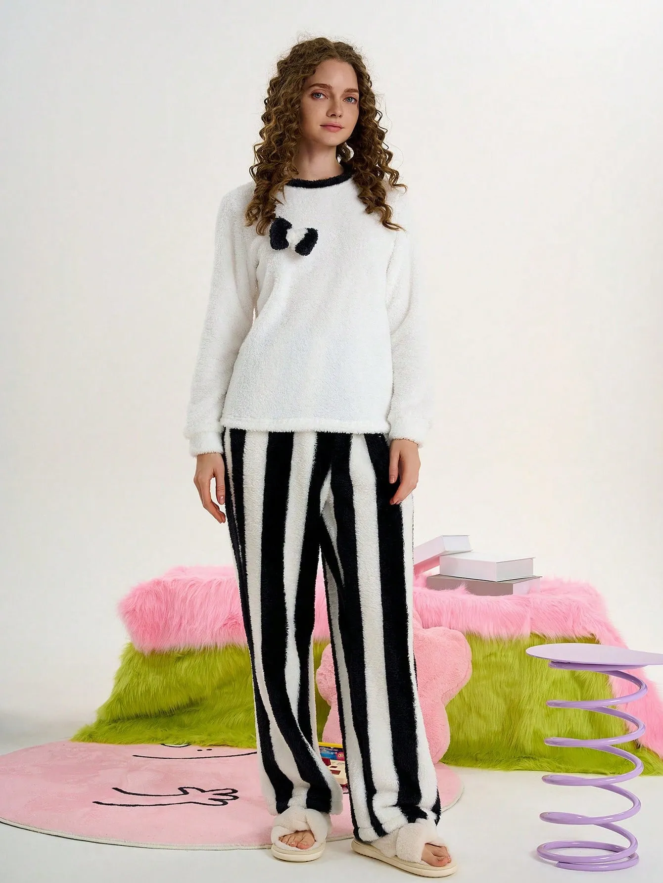 Warm Bow Decor Top And Striped Pants Fleece Pajama Set
